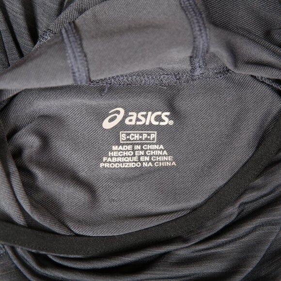 ASICS Hooded Reflective Sweat Wicking Performance Top with Thumb Holes -… - Picture 9 of 14